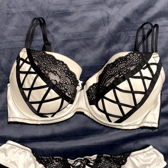 Playboy set - Picture 2 of 4